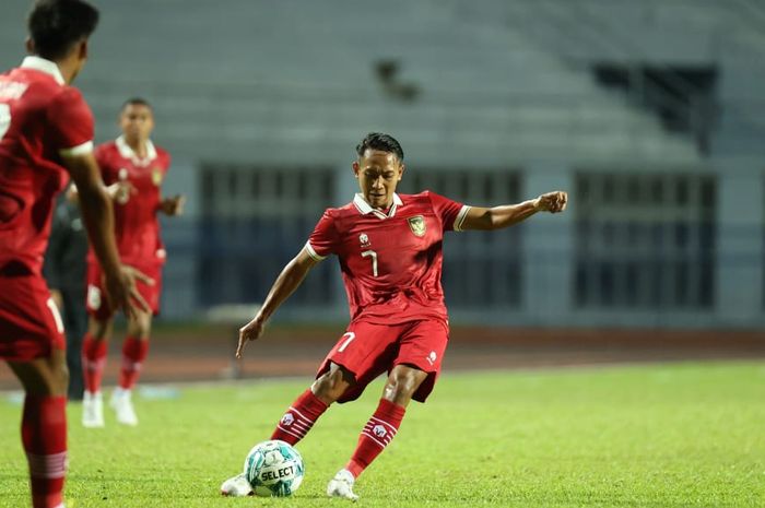 Beckham Putra dalam laga timnas U-23 Indonesia Vs Malaysia di Rayong Provincial Stadium, Jumat (18/8/2023).