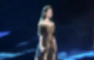 IU Notice Seorang Fans Usia Lanjut yang Pengin Masuk Fandomnya