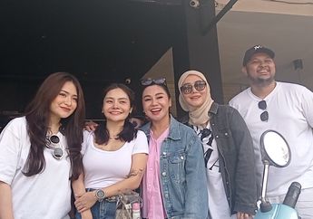 Usai Lepas Hijab, Nathalie Holscher Jadi Anak Vespa, Janda Sule Ikut Konvoi Vespa Bareng Mawar AFI dan Marissya Icha