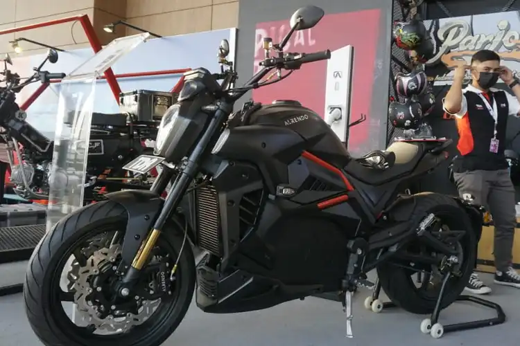 Motor Listrik Mahal Nyempil di GIIAS 2022, Harga Setara Hyundai Stargazer