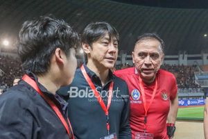 Sempat Satu Komando, Iwan Bule Bangga dengan Shin Tae-yong yang Angkat Martabat Timnas Indonesia