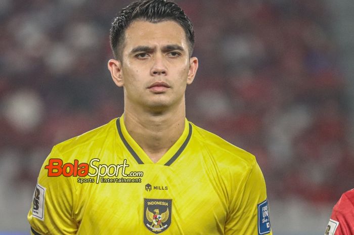 Kiper timnas Indonesia dan Borneo FC, Nadeo Argawinata.