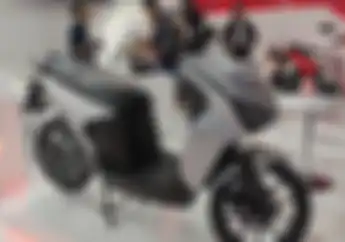 Modal Rp 1 Jutaan Motor Listrik Gesits Raya Bisa Dibawa Pulang di IIMS 2023, Ini Syarat Lainnya