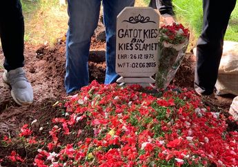 Sebelum Meninggal Dunia, Gatot Kies Keyboardis Ungu Janji akan Datang ke Wisuda Anak Bungsunya