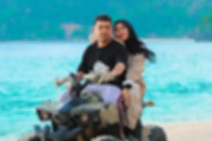 Putra Siregar dan istri