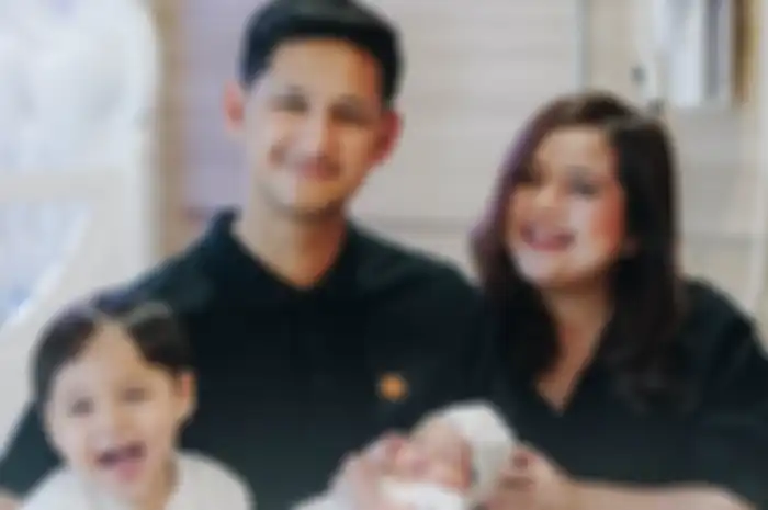 Tasya Kamila bersama Randi Bachtiar dan kedua anak mereka