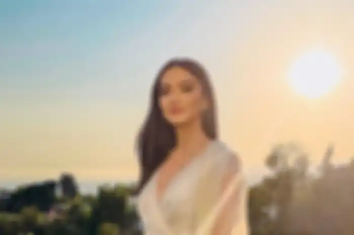 Melenggang di Karpet Merah Cannes Film Festival 2022, Pesona Raline Shah dalam Balutan Gaun Mewah Bertabur Perhiasan Bvlgari, Total Outfitnya Bikin Merinding!