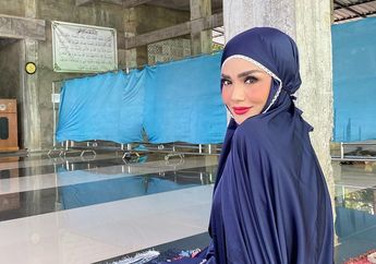 Kenakan Kaftan Motif Keluaran Brand Lokal Seharga Rp 1 Juta, Intip Penampilan Krisdayanti Saat Menjalankan Tugas Sebagai Anggota DPR RI!