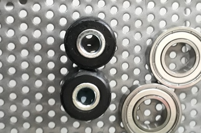 Engine mounting