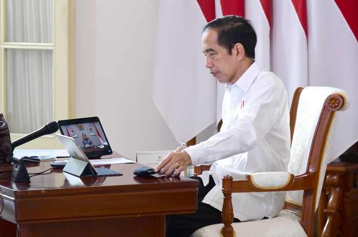 Presiden RI, Joko Widodo, dalam rapat terbatas yang membahas persiapan Piala Dunia U-20 2021, Selasa (20/10/2020).