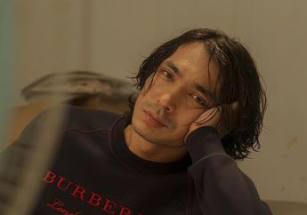 Jadi Aktor Ternama, Siapa Sangka Abimana Aryasatya Pernah Jadi Pengamen dan Kru Lighting Film