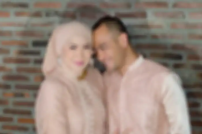 Venna Melinda dan Ferry Irawan saat Grid.ID jumpai di kawasan Ciputat, Tangerang Selatan pada Rabu (23/3/2022)