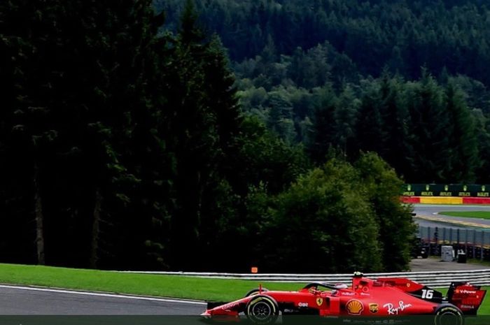 Pembalap Ferrari, Charles Leclerc, memenangi balapan seri ke-13 Formula 1 GP Belgia di Sirkuit Spa-Francorchamps, 1 September 2019.