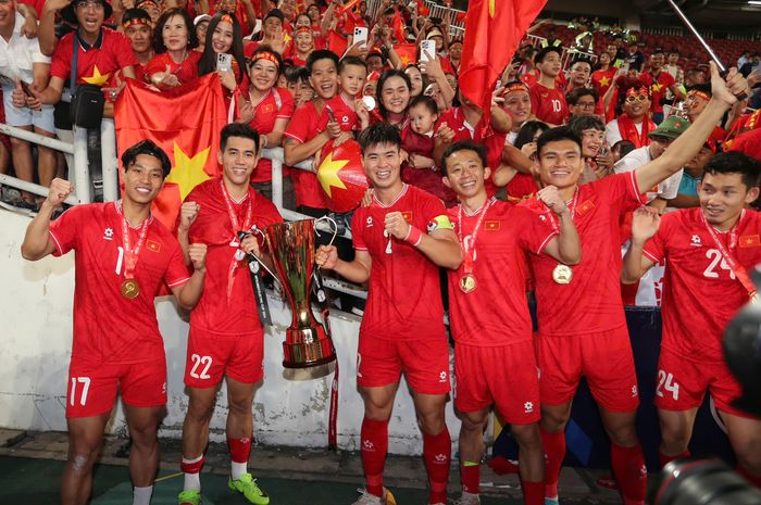 Timnas Vietnam menjadi juara Piala AFF atau ASEAN Cup 2024 usai mengalahkan Timnas Thailand di final.