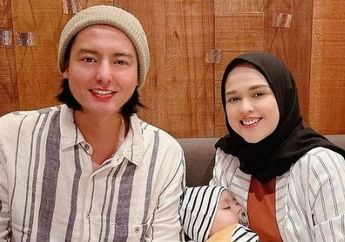 Cut Meyriska Boyong Putranya untuk Menunggu Roger Danuarta Selesai Ibadah Salat Jumat, Potret Gemas Shaquille Sedot Perhatian!