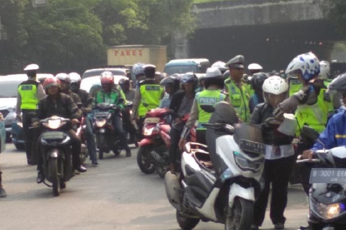 Operasi Zebra 2020 masih berlangsung, jangan salah gak bawa SIM dengan gak punya SIM sanksinya beda loh. 