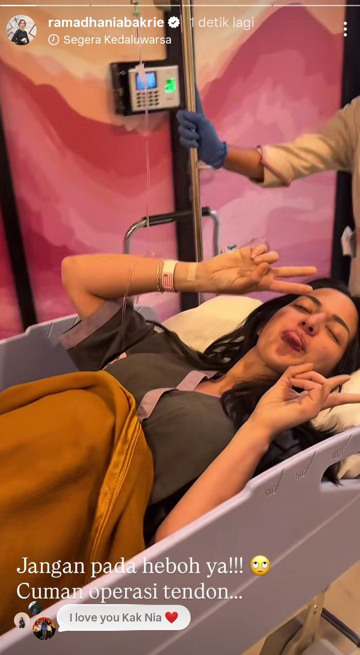 Nia Ramadhani jalani operasi tendon.
