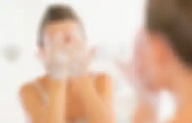 5 Tips Memakai Sabun Cuci Muka yang Benar, Wajah Jadi Bersih Maksimal!