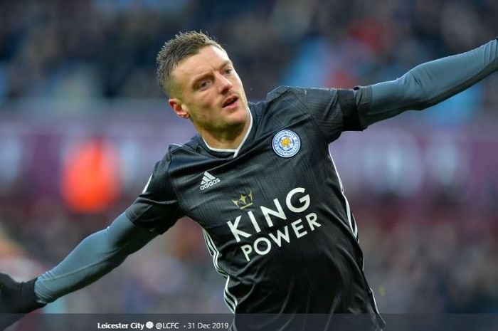 Jamie Vardy saat sedang merayakan golnya ke gawang tim lawan.