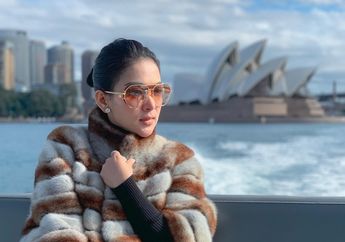 Dipakai Pose di Pinggir Jalan, Tas Syahrini Langsung Curi Perhatian, Terbuat dari Kulit Buaya seharga Rp 1M