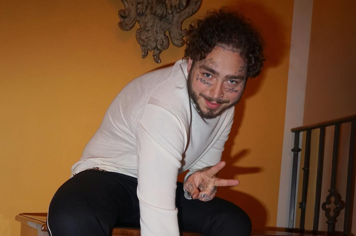 Post Malone Bikin Sepatu Kolaborasi dengan Crocs, Langsung Sold Out!