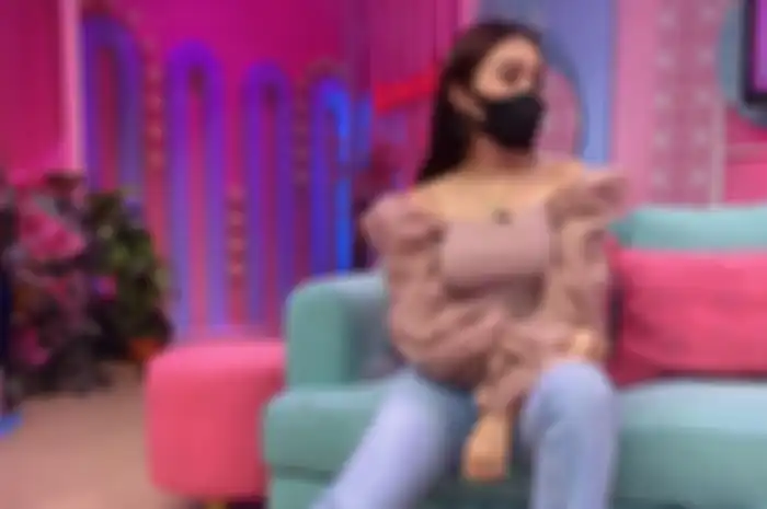 Ayu Ting Ting.