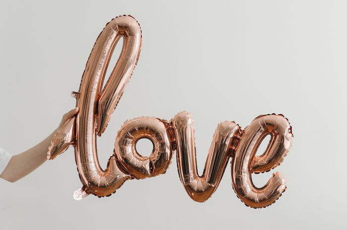 Berdasarkan ramalan shio, beberapa shio ini memilih mengekspresikan cinta lewat kata-kata. 