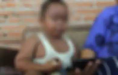Pasir hingga Batu Bata Lahap dibuat Cemilan, Balita Asal Indramayu Ini Buat Heboh Warga karena Hobi Anehnya, Polisi Sampai Ikut Turun Tangan