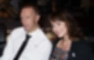 Dakota Johnson dan Chris Martin Kabarnya Sudah Tunangan Beberapa Tahun