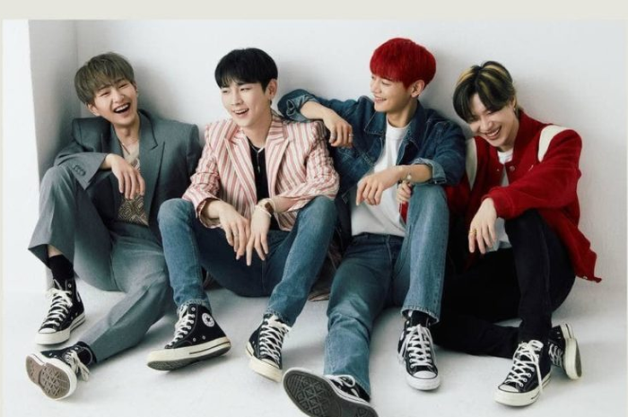 SHINee WORLD