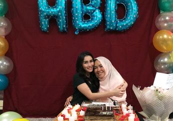 Ibunda Ulang Tahun, Ayu Ting Ting Beri Kejutan Super Sederhana