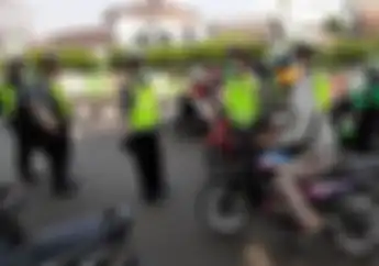 Razia Operasi Patuh Jaya 2020 Segera Berakhir, Pemotor Masih Ketar-ketir Terekam CCTV Langsung Ditilang