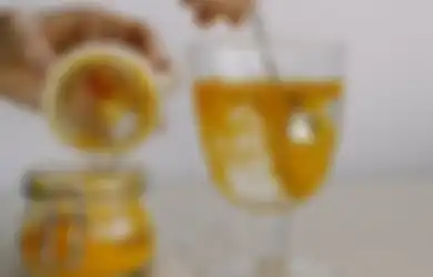 Ayo Coba Sekarang Juga, Tambahkan Susu Kunyit Madu dalam Diet Harian Anda, Hasilnya Mencengangkan