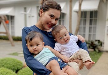 Kecil-kecil Sudah Mejeng di Cover Majalah, Intip Lucunya Bayi Kembar Syahnaz Sadiqah Saat Gegayaan Pamerkan Hasil Foto ke Netizen