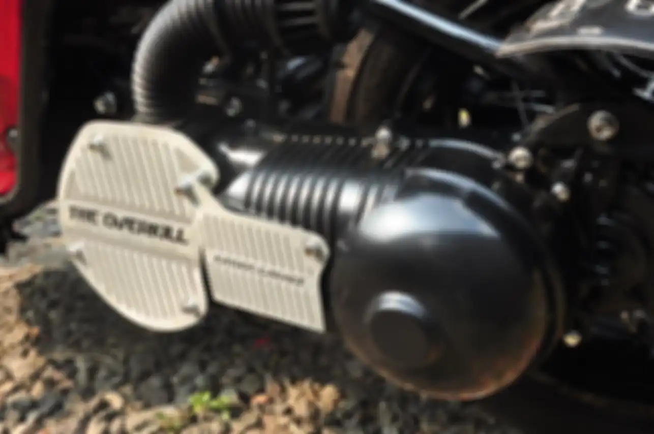 CVT hanya dicopot cover plastiknya saja, daleman NMAX standar sudah seperti di-custom