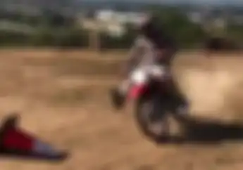 Video Tempat Latihan Motocross Dimas Ekky Pratama Sebelum Turun di Moto2 Dunia, Dekat Sirkuit Catalunya Lho 
