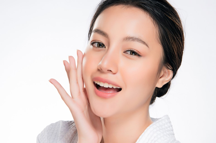 Cara miliki kulit mulus dan glowing tanpa skincare biar hemat pengeluaran!