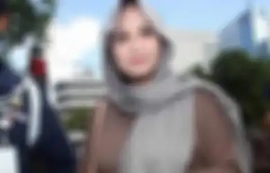 Sempat Minta Bilik Asmara Usai Suami di Penjara Karena Korupsi, Penampilan Biduan Dangdut Ini Kini Bikin Pangling Setelah Lepas Hijab, Intip Potretnya