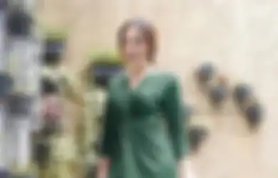 Tengah Terjerat Skandal Video Asusila yang Masih Bergulir, Gisella Anastasia Tuai Pujian Warganet Saat Tampil Duduk Lesehan Berbalut Dress Bunga-bunga: Makin Mulus aja Neng