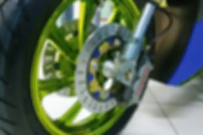 Honda Vario 150 pakai double kaliper rem Brembo M4