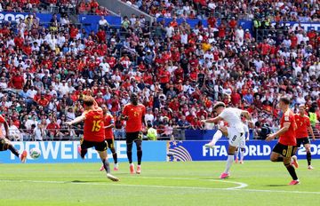 Tembakan keras Emam Ashour melahirkan gol Timnas Mesir ke gawang Timnas Belgia pada fase grup Piala Dunia 2026 di Seattle (15/6/2062).