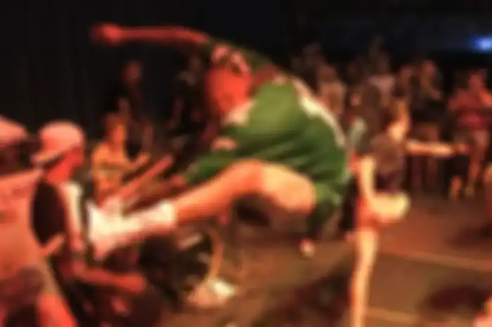 Joget two step hardcore di panggung Turnstile 2014
