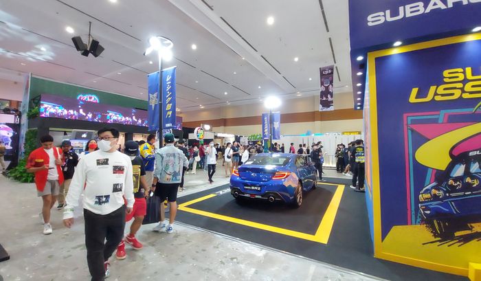 Suasana acara Urban Sneakers Society (USS) di Hall A dan Hall B Jakarta Convention Center, Sabtu (10/12/2022).