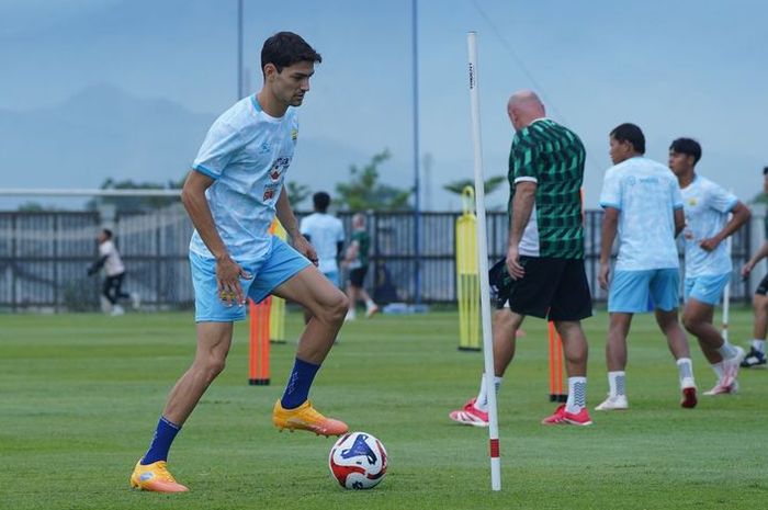 Federico Barba saat menjalani sesi latihan bersama Persib Bandung, Jumat (29/8/2025).