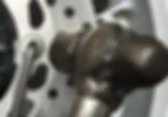Baut Motor Selek Pas Dibuka? Enggak Usah Panik Cuma Modal Ceban Baut Bisa Dipakai Lagi