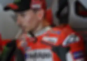 Yamaha Minta Maaf Sama Pembalapnya, Eh Jorge Lorenzo Ikut Ngerespon Juga