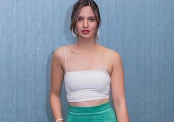 Nggak Selalu Mulus! Lutut Nia Ramadhani Dinilai Hitam saat Tampil Seksi Pakai Gaun Belahan Tinggi