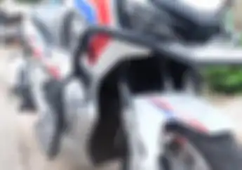 Tampilan Makin Gagah, Ada Dua Model Crash Bar Buat Honda ADV150, Segini Banderolnya