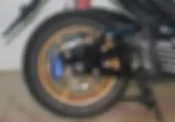 Trik Pasang Cakram Belakang di Motor Yamaha Aerox 155 VVA, Modalnya Enggak Mahal