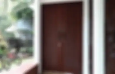 Tips Menghias Pintu Depan Penyambut Tamu, Jangan Lupakan Pola!
